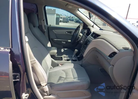 2016 Chevrolet Traverse Ls z USA, uszkodzony, nr VIN 1GNKRFED1GJ218022